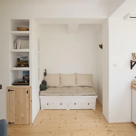 Апартаменты Boho Dreams In Our Charming One Bedroom